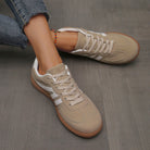 Elvira Sneaker Khaki atmungsaktives Material Detailaufnahme