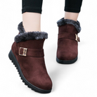 Frontansicht der orthopädischen gefütterten Ankle Boots in Schwarz