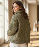 Schwarze Damen Oversized Pufferjacke – Hochkragen-Detail