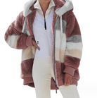 Plüsch-Jacke in Armeegrün – Detailansicht Multicolor-Muster