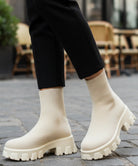 Elastischer Strickstiefel für Damen in Elfenbein, wadenhoher Schaft