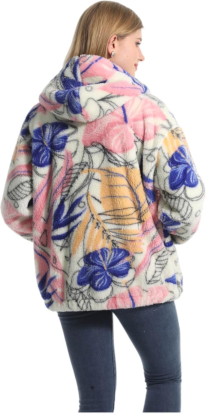 Detailaufnahme Kapuze der Florinda Teddy-Fleece-Jacke mit Blumendruck