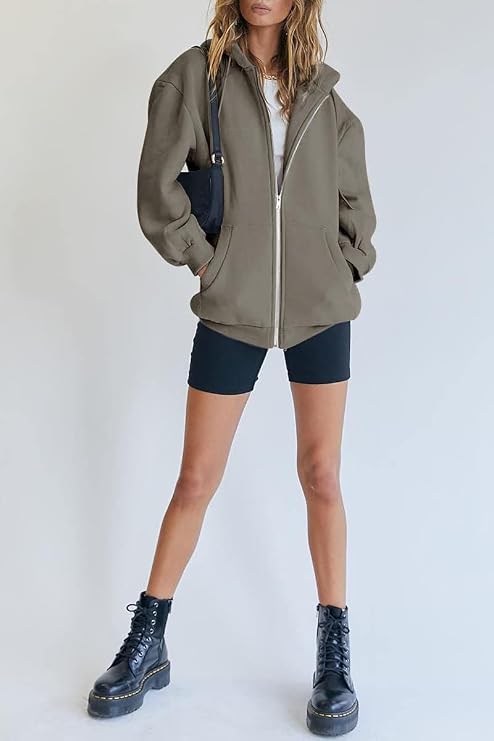Oversized Hoodie Damen in Rosa – Vorderansicht mit Reißverschluss