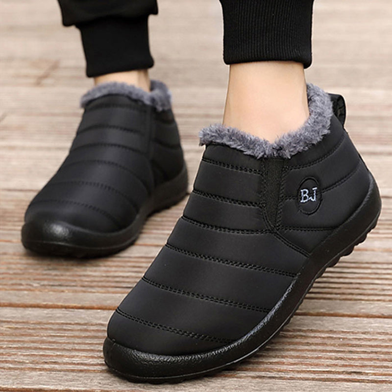 Franka Slip-On Winterstiefel in Blau – Detailansicht Sohle
