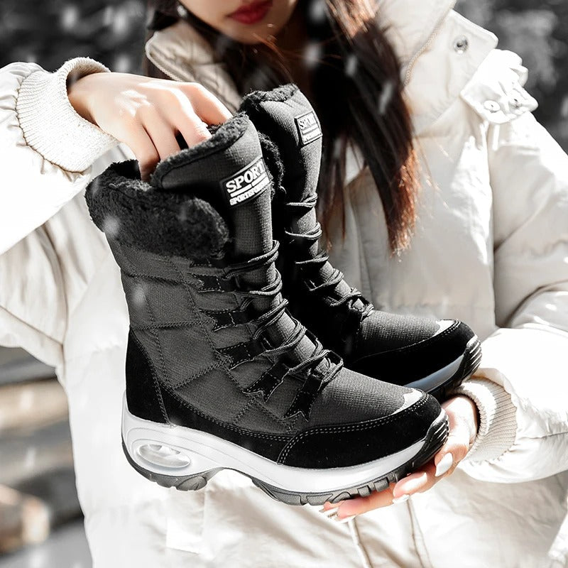 Silvana Damen Stiefel von hinten, wadenhohes Schnittdetail sichtbar